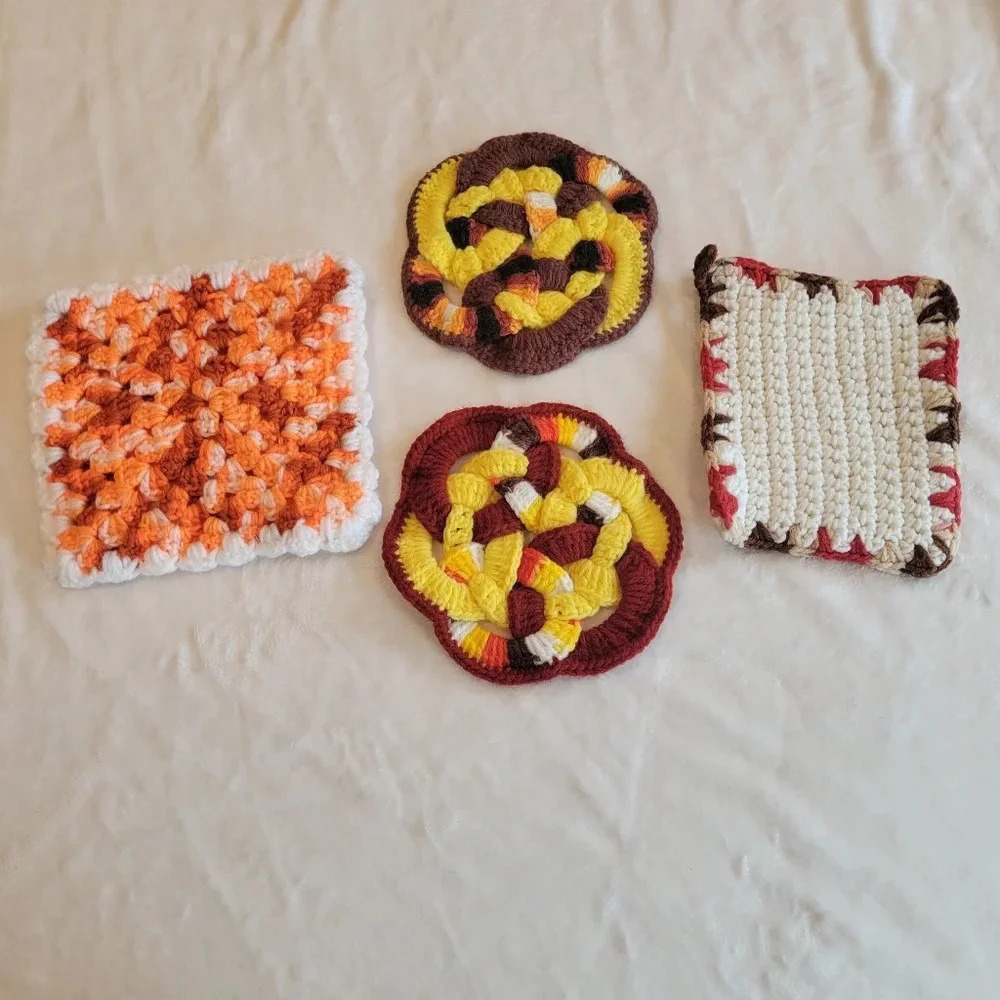 Vintage handmade pot holders/trivits/warm pads set of 4  kitchen